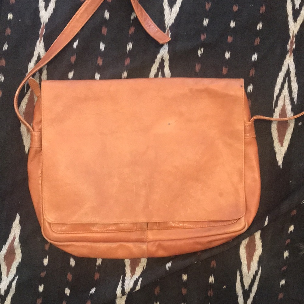 Vintage Leather Messenger Bag - Picture 6 of 16